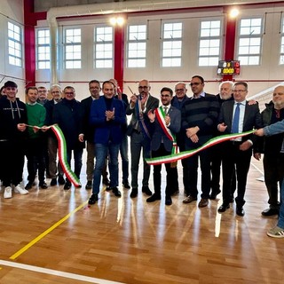 Questa mattina il taglio del nastro per la nuova palestra albese Questa mattina il taglio del nastro per la nuova palestra albese