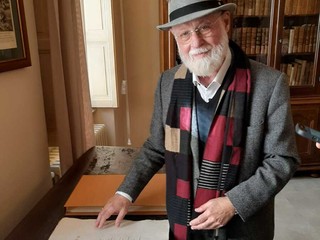 Alberto Manguel appassionato nel fondo librario di Bodoni