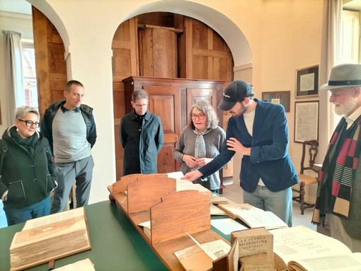 Saluzzo, visita alla mostra "Dalla Cura della Terra alla Salute del Corpo e dell'Anima.Cultura e Benessere nelle immagini del Tacuinum sanitatis" con gli ospiti Veneziani e Manguel