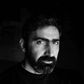 L'artista di videoarte e documentare, Yuri Ancarani, in una fotografia di Maki Galimberti