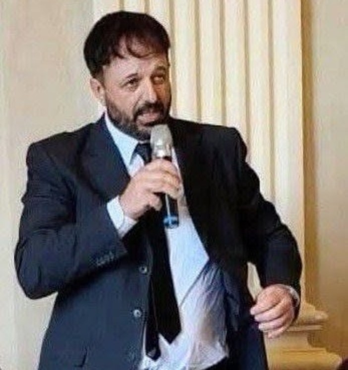 Zeno a Novello: "Visioni Multiple" porta il surrealismo nella Chiesa dei Battuti Neri