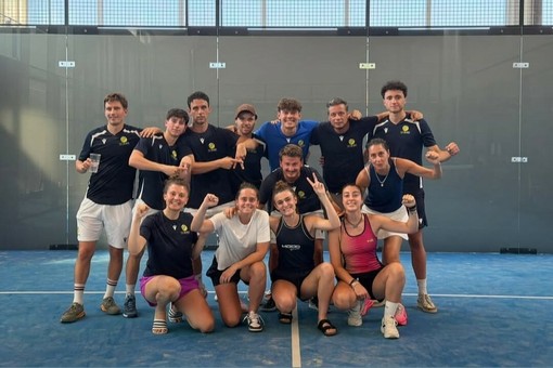 Le squadre maschile e femminile del Padel Alba