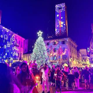 L'Epifania chiude le feste nelle città della Granda. In foto, piazza Risorgimento ad Alba (Ph. Comune di Alba) L'Epifania chiude le feste nelle città della Granda. In foto, piazza Risorgimento ad Alba (Ph. Comune di Alba)