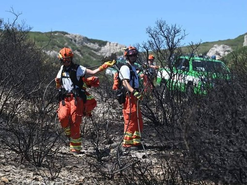Giorni intensi per gli uomini e le donne del Corpo Volontari Antincendi Boschivi del Piemonte: nel Cuneese 46 roghi da inizio anno Giorni intensi per gli uomini e le donne del Corpo Volontari Antincendi Boschivi del Piemonte: nel Cuneese 46 roghi da inizio anno
