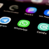 Whatsapp in down per due ore. Disagi per milioni di utenti sconnessi