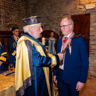 331° Capitolo dei Tulipani: al Castello di Grinzane Cavour si rinnova l’amicizia tra Langhe e Paesi Bassi