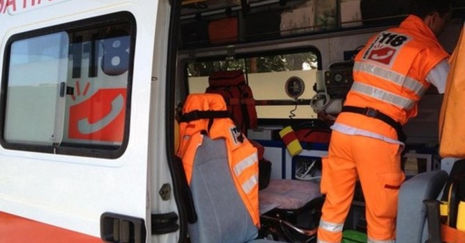 Tragedia in alta Langa: anziano muore colpito da un albero mentre lo taglia Tragedia in alta Langa: anziano muore colpito da un albero mentre lo taglia