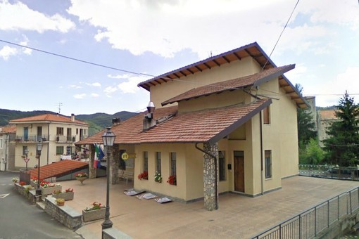 Alto, da maggio interruzioni elettriche per otto ore al giorno. Il sindaco: "Siamo isolati, a rischio la sicurezza dei cittadini" Alto, da maggio interruzioni elettriche per otto ore al giorno. Il sindaco: "Siamo isolati, a rischio la sicurezza dei cittadini"