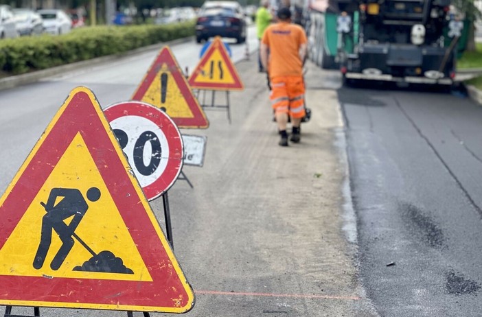 A Saluzzo chiude per lavori via della Circonvallazione, il Comune: "Disagi necessari. Usate strade alternative"