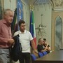 Il momento della protesta della minoranza che abbandona l'aula in Consiglio comunale Il momento della protesta della minoranza che abbandona l'aula in Consiglio comunale