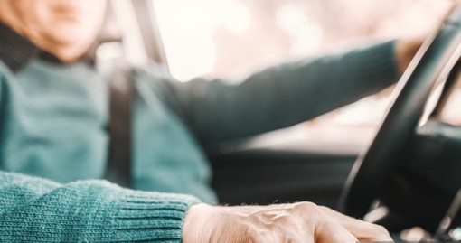 Codice stradale, nessuna limitazione per gli over 85