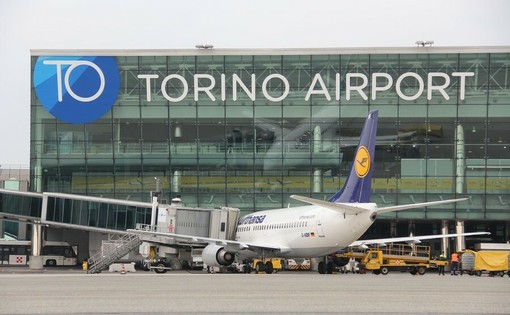 Aeroporto Caselle, dopo Ceuta scattano i controlli speciali per chi arriva dalla Spagna Aeroporto Caselle, dopo Ceuta scattano i controlli speciali per chi arriva dalla Spagna