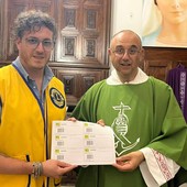 La consegna dei buoni spesa