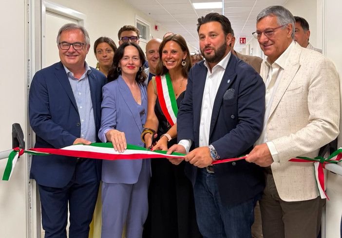 Barbero (FdI): "I nuovi servizi dell'Asl Cn 1 dimostrano l'efficacia della sanità di prossimità della Regione" Barbero (FdI): "I nuovi servizi dell'Asl Cn 1 dimostrano l'efficacia della sanità di prossimità della Regione"