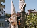 Barba Brisiu con una delle sue creazioni a Beinette Barba Brisiu con una delle sue creazioni a Beinette