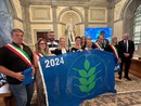 La consegna agli amministratori dei Comuni della Granda premiati coi riconoscimenti 2024 (archivio)