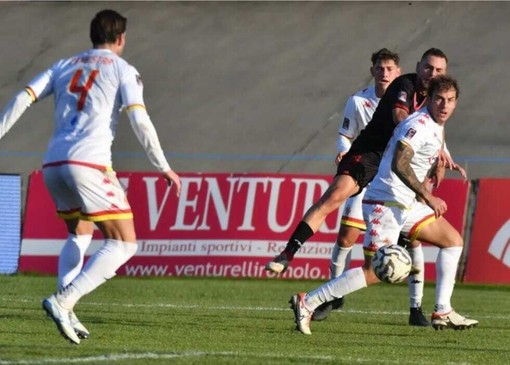 Bra in azione contro il Forlì (ph forlì fc, profilo ig a c bra)