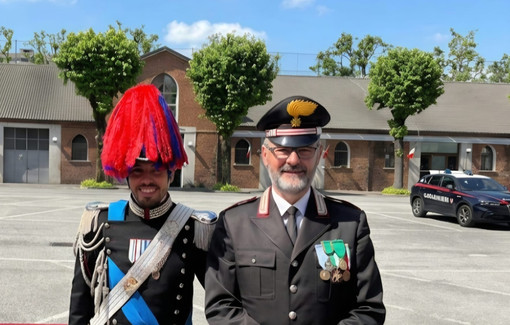 Da sinistra il capitano Giuseppe Santoro e il luogotenente carica speciale Claudio Grosso Da sinistra il capitano Giuseppe Santoro e il luogotenente carica speciale Claudio Grosso