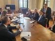 Alcuni momenti dell'incontro tenuto ieri in Prefettura