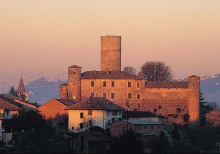 Italia Nostra plaude al restauro del castello di Castiglione Falletto