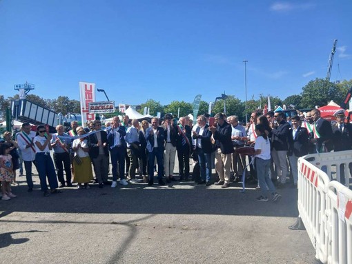 Saluzzo: taglio del nastro della 79° Mostra della Meccanica Agricola Saluzzo: taglio del nastro della 79° Mostra della Meccanica Agricola