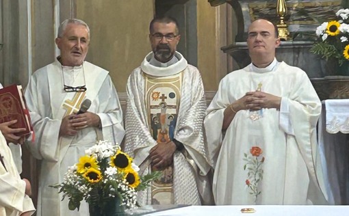 A destra il diacono Angelino Tregnago con il vicario episcopale don Mario Aversano e don Bernardo Petrini A destra il diacono Angelino Tregnago con il vicario episcopale don Mario Aversano e don Bernardo Petrini