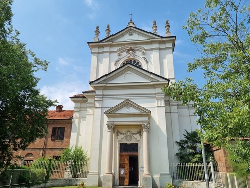 Le Sorelle Clarisse di Bra invitano alla notte dei Santi, l'alternativa di preghiera ad Halloween