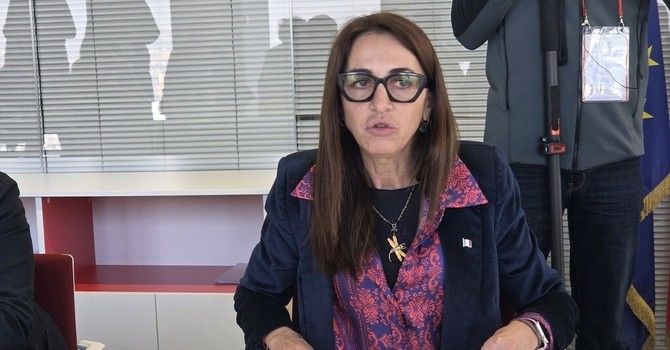 Dopo la rinuncia alla vicepresidenza, Elena Chorino si dimette da assessore