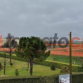 Il cantiere del bitumificio in frazione Buretto a Bene Vagienna Il cantiere del bitumificio in frazione Buretto a Bene Vagienna