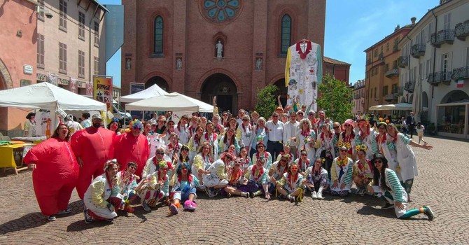 Dai reparti ospedalieri ai progetti in Croazia e Toscana: i volontari clown di Arcobaleno Vip Alba-Bra hanno festeggiato 20 anni di sorrisi