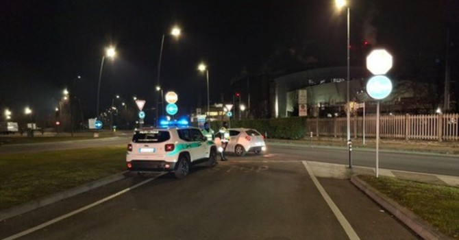 Alba, guida senza assicurazione: auto sequestrata a un neopatentato ventenne