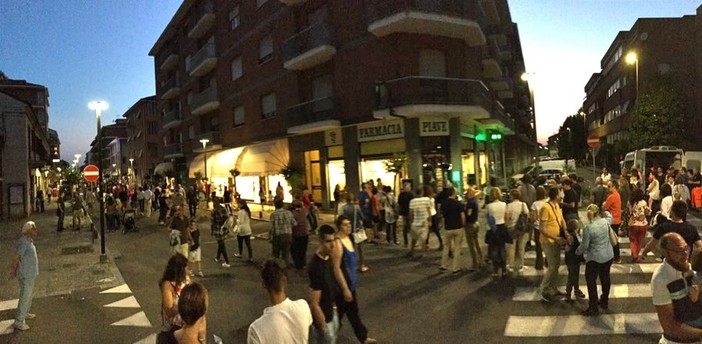 Le manifestazioni in corso Piave ad Alba: si richiede maggiore costanza per ravvivare la zona
