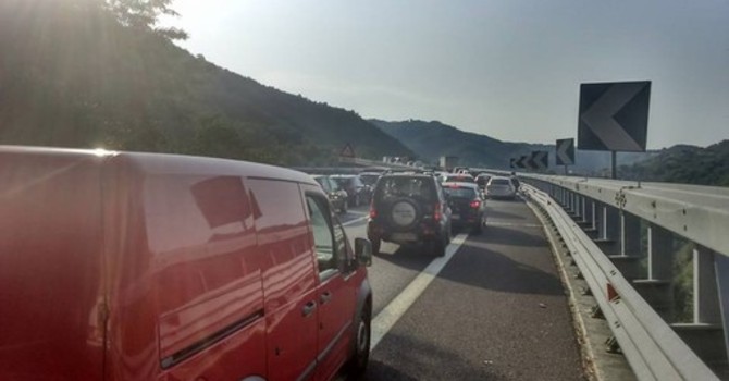 Pasquetta: tornano le code sulle strade e autostrade per il mare