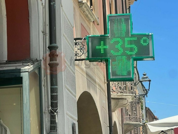 Il 5 settembre più caldo di sempre: anche la Granda nella morsa dell'afa, zero termico a 4.600 metri Il 5 settembre più caldo di sempre: anche la Granda nella morsa dell'afa, zero termico a 4.600 metri