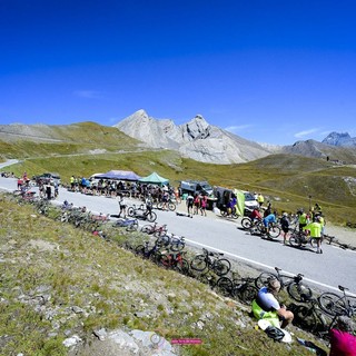 I 1.500 ciclisti al colle dell’Agnello I 1.500 ciclisti al colle dell’Agnello