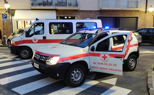 Due mezzi del Comitato CRI di Mondovì utilizzati per il trasporto delle persone in quarantena ad Alassio