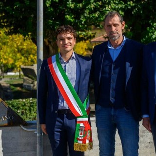 Il sindaco Alessandro Drocco col presidente dell'Unione Montana Alta Langa Davide Falletto e il consigliere provinciale Massimo Antoniotti Il sindaco Alessandro Drocco col presidente dell'Unione Montana Alta Langa Davide Falletto e il consigliere provinciale Massimo Antoniotti