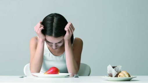 Venerdì 21 novembre alle 14.30, l’Università di Scienze Gastronomiche di Pollenzo ospiterà il convegno “Cibo che nutre o cibo che ammala?” Venerdì 21 novembre alle 14.30, l’Università di Scienze Gastronomiche di Pollenzo ospiterà il convegno “Cibo che nutre o cibo che ammala?”