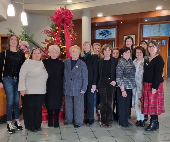 Si chiude un anno positivo, auguri dall’associazione Donne per la Granda