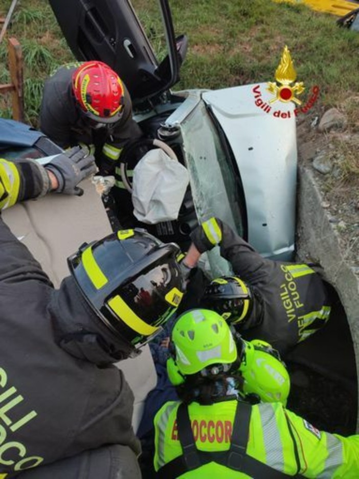 I soccorsi dopo l'incidente in via Gerbola