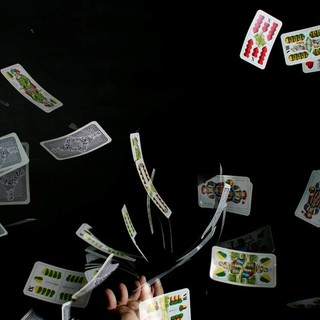 Briscola, Scopa e Burraco: i giochi di carte che gli italiani amano di più