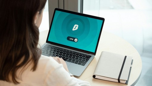 Navigare sicuri: consigli pratici per proteggere la propria privacy online Navigare sicuri: consigli pratici per proteggere la propria privacy online