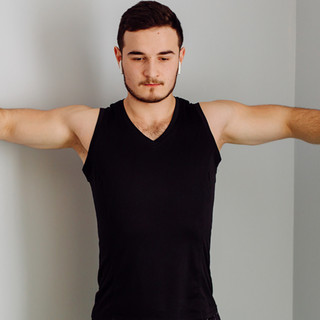 Come allenarsi con i manubri: esercizi essenziali per principianti