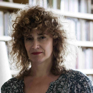 La scrittrice torinese  Elena Varvello