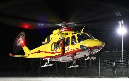 Un sedicenne la vittima del frontale a Crocera di Barge. Feriti i conducenti Un sedicenne la vittima del frontale a Crocera di Barge. Feriti i conducenti