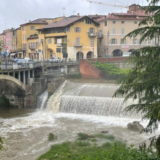 Il fiume Ellero a Mondovì fotografato verso le 13 di oggi 19 maggio