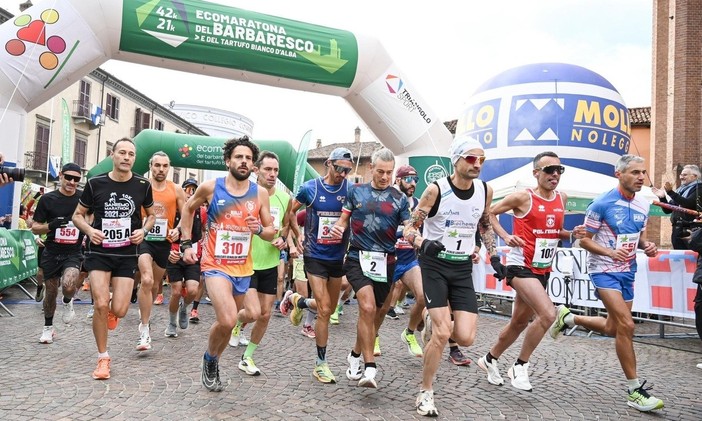 Cresce l'attesa per la 17ª Ecomaratona del Barbaresco e del Tartufo Bianco d'Alba: per la prima volta nelle Langhe una gara di campionato italiano Fidal Cresce l'attesa per la 17ª Ecomaratona del Barbaresco e del Tartufo Bianco d'Alba: per la prima volta nelle Langhe una gara di campionato italiano Fidal