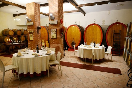 Vigneti Brichet: Tradizione, Genuinità e Territorio tra le Colline di Isola d’Asti Vigneti Brichet: Tradizione, Genuinità e Territorio tra le Colline di Isola d’Asti