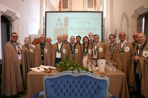 A Bergolo la "Dieta della Confraternita della Nocciola Tonda Gentile di Langa"