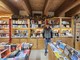 STORIE DI MONTAGNA / Una libreria accesa a 1300 metri STORIE DI MONTAGNA / Una libreria accesa a 1300 metri